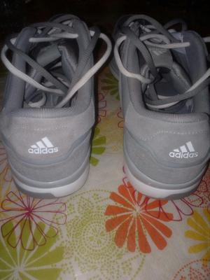 Vendo Zapatillas Adidas Talla 50