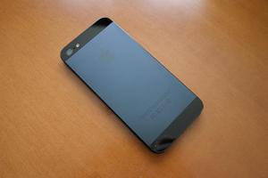 iPhone 5 16GB Black Seminuevo Libre Para Cualquie Operador y