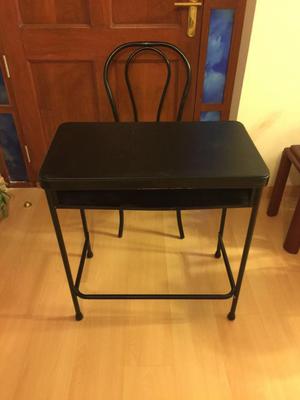 Escritorio con Silla Marca Comodoy Negro