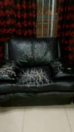 Sofa Negro Cuerina