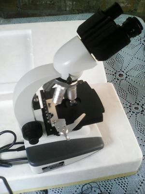 Microscopio Binocular con Luz Let