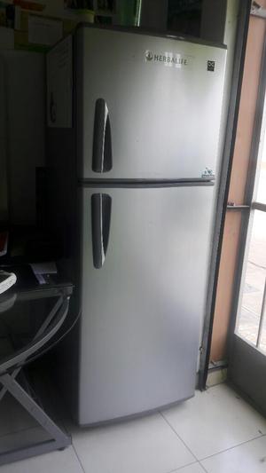 Refrigeradora Nueva Daewoo Fr400s