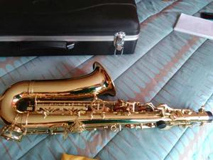 Vendo Saxofón Nuevo
