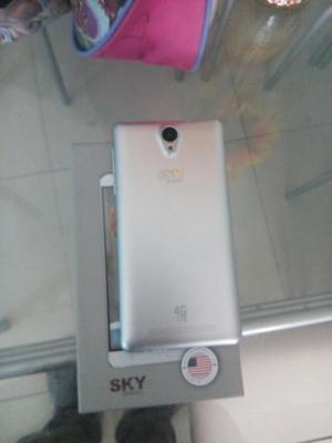 Vendo Celular Sky 9/10