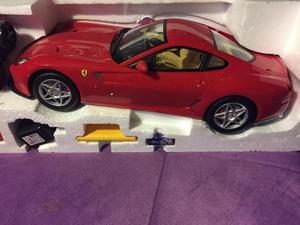 Carro modelo a escala Ferrari 1/10