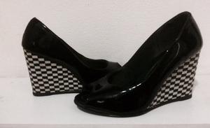 Zapatos De Charol Con Diseño En Plataforma Azaleia Djea