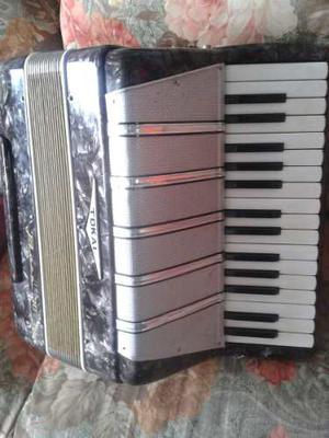 Hermoso Acordeon Japones Precio A Tratar