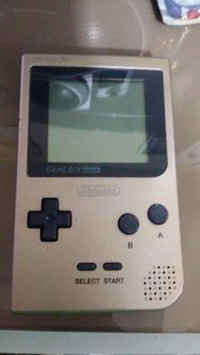 Game Boy Pocket (edicion Dorado)