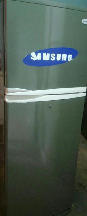 Refrigeradora Sansung Chica