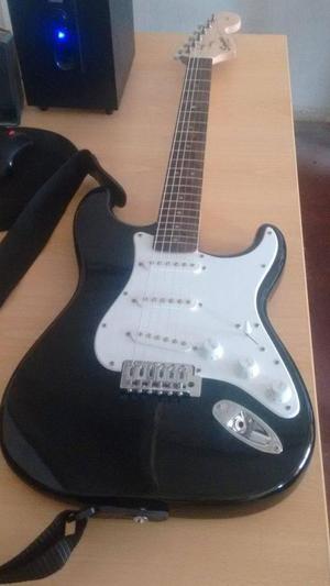 Guitarra Electrica Fender Squier Stratocaster Con acc