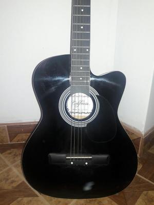 Guitarra con Estuche