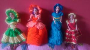 Muñecas con Vestidos Tejidos a Crochet