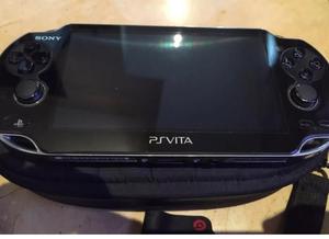 PlayStation Vita con poco uso, memoria 8gb y 2 juegos
