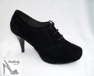 Zapatos Color Negro Gamusado - By Nathalie Love It