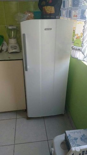 Refrigeradira Marca Coldex De 245 Litros.