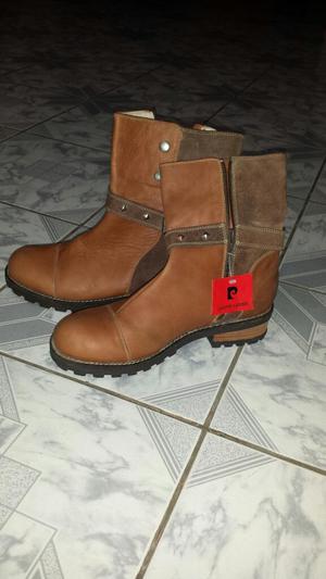 Botas de Puro Cuero Pierre Cardin