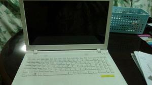 Laptop Toshiba 15 Pulgadas Blanca