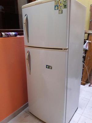 Vendo Refrigeradora Indurama