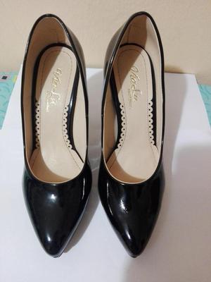 Zapato color negro 35