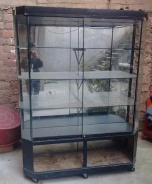 vitrina de vidrio grueso para todo tipo de negocio, 2.20 m.