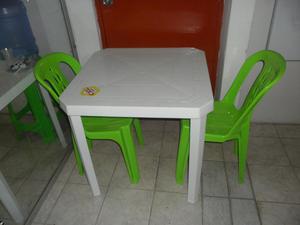 VENDO MESA PLÁSTICA NUEVA