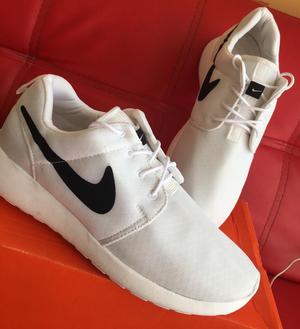 Nike Roshe Run 