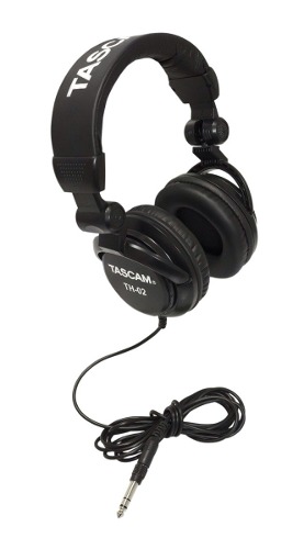 Audífono Headphone Auricular Estudio Tascam Th02b