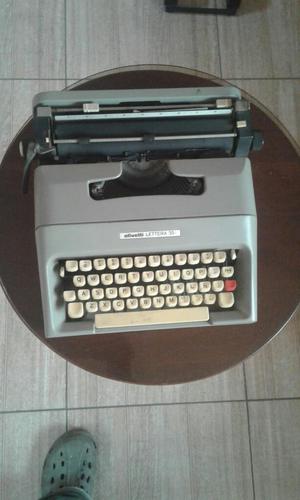 Vendo Maquina de Escribir Olivetti