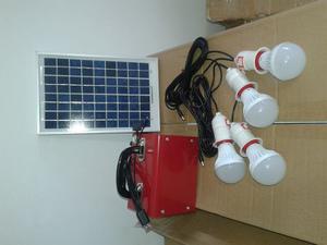 Panel Solar Con Acumulador, Focos,cable Para Cargar Celulare