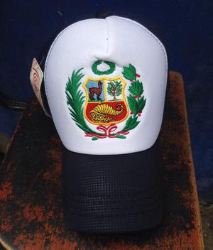 Gorras de Perú con El Escudo Bordado