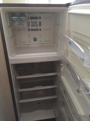 Refrigeradora Mabe 346lts Dispensador agua helada