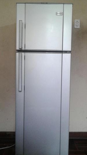 Vendo Refrigeradora Miray Rm242sl