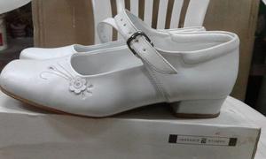 Vendo Zapato Blanco De Niña T.35