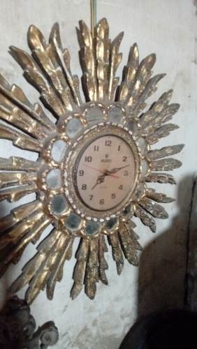 Antiguo Reloj De Madera Con Marco En Pan De Oro