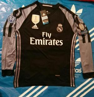 Camiseta Real Madrid Small de Ramos