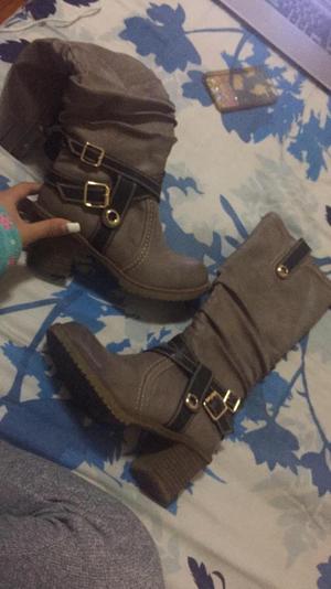 Se Vende Botas chabely precio rebajable