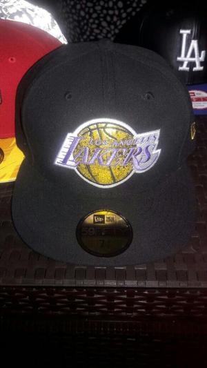 Gorra Lakers New Era Coleccion Nike