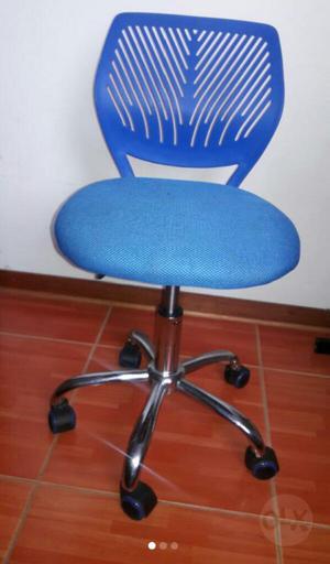 Silla Pequeña de Escritorio.