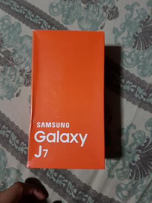 Samsung Galaxy J7 D