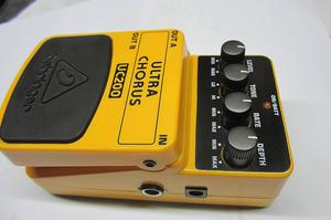 Pedal chorus behringer UC200