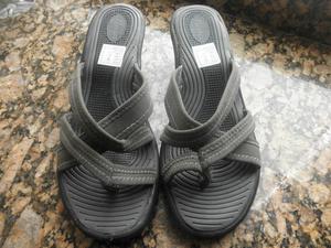 SANDALIAS NUEVOS DE BATA