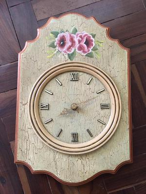 Reloj Decorativo con Dorado