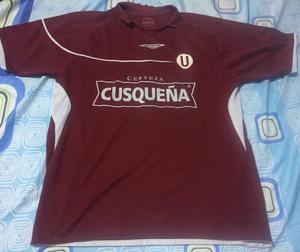 Camiseta Universitario  Talla M