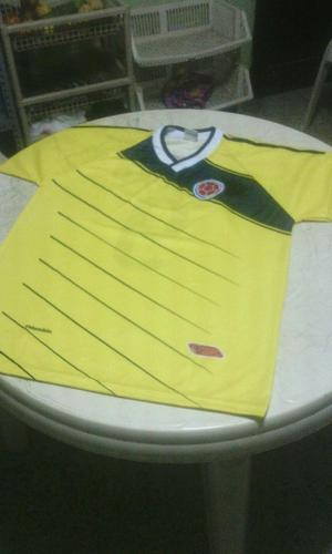 Camiseta Nueva de Colombia