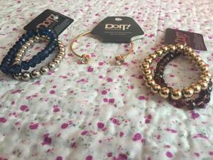 Pulseras Y Aretes