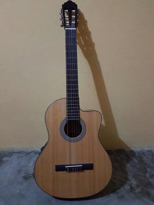 Guitarra Cort Seminuevo