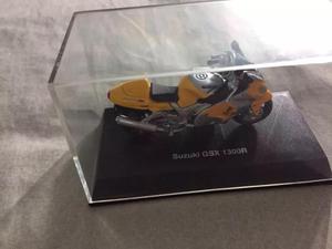 modelo escala Suzuki GSX R