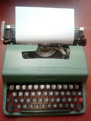 Maquina de Escribir Olivetti Lettera 32