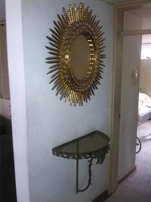 Espejo antiguo con marco de pan de oro
