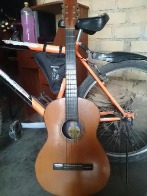 Guitarra Ayacuchana